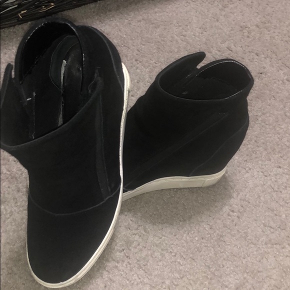 SOLD - Picture 4 of 4